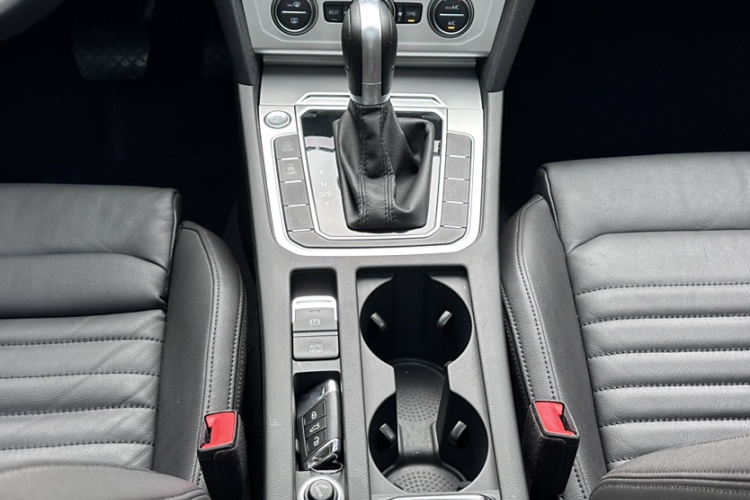 大众 蔚揽 2018款 380TSI 两驱舒行版中控内饰7001