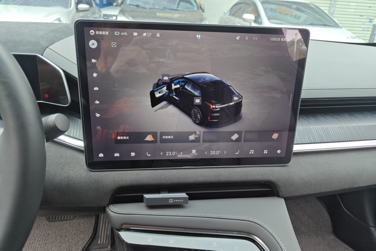 极氪001 2022款 长续航双电机 WE版局部细节16