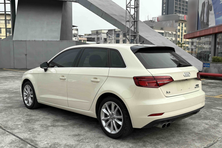 奥迪A3 2018款 30周年年型 Sportback 35 TFSI 进取型车身外观6006