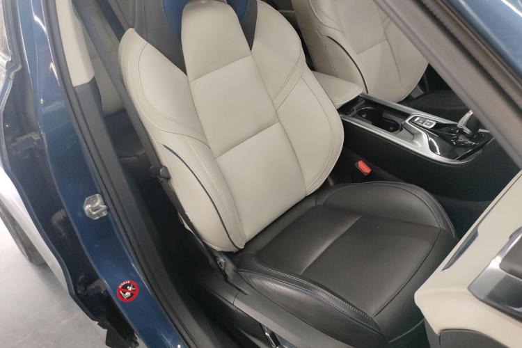 领克01 2017款 2.0T 两驱耀Pro版局部细节41