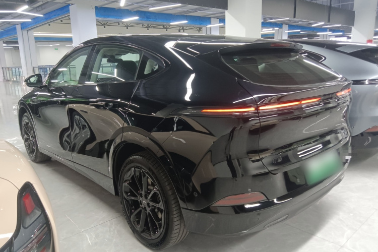 小鹏G6 2025款 625 长续航 Max 科技版车身外观4