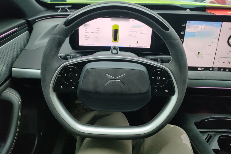 小鹏P7 2022款 670E+鹏翼版中控内饰13