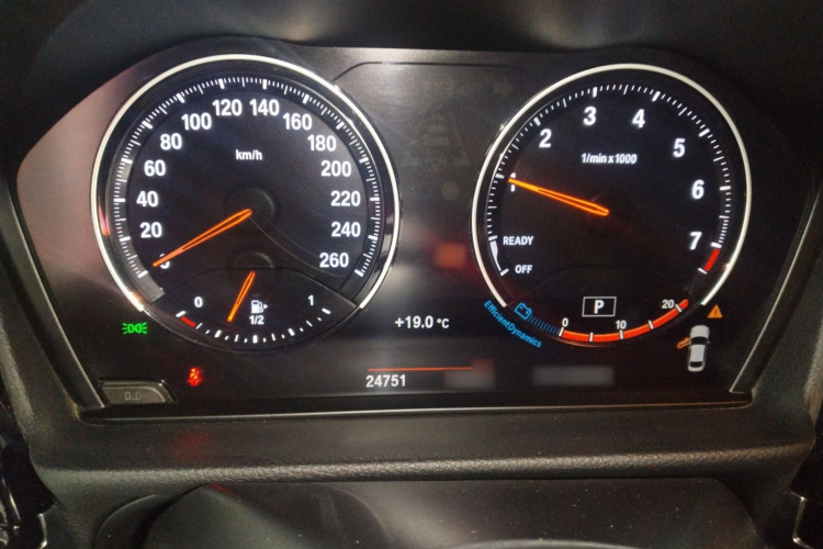 宝马1系 2021款 改款 120i M运动版局部细节14