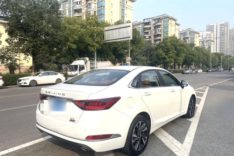 北京汽车 北京U7 2019款 1.5T CVT新智版 国VI车身外观6004