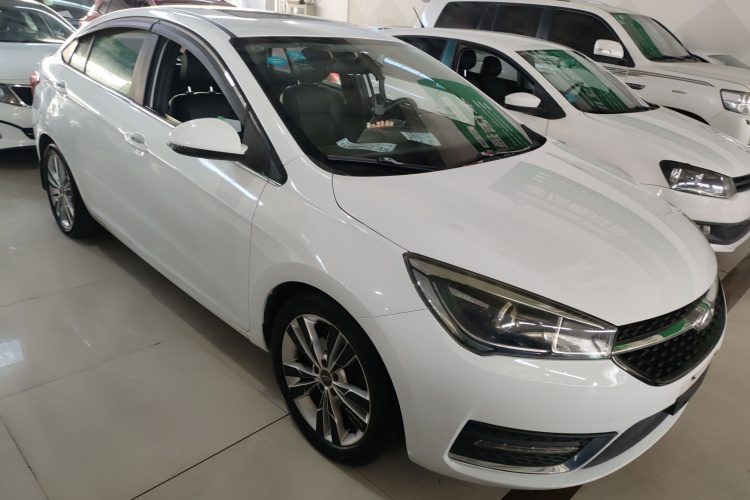 奇瑞 艾瑞泽5 2016款 1.5L 手动领锐版车身外观6002