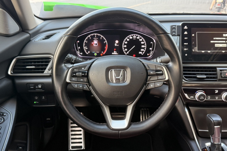 本田 雅阁 2022款 260TURBO 幻夜·尊贵版局部细节13