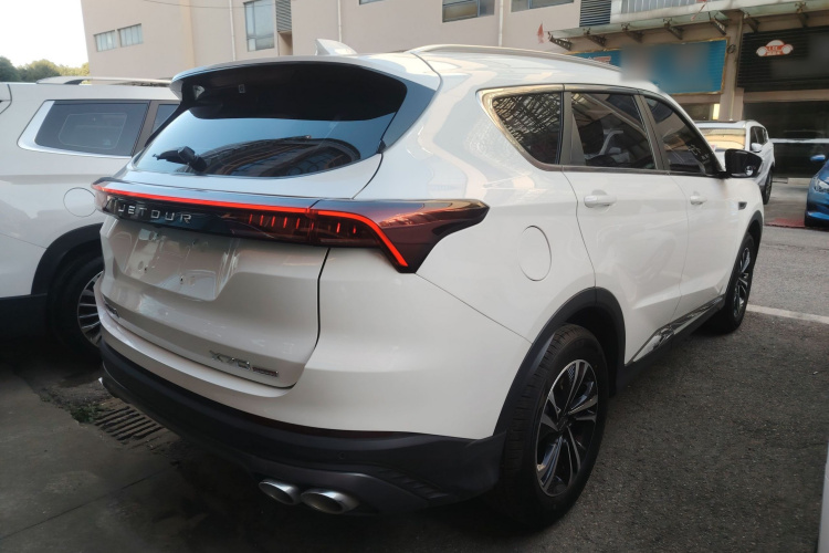 捷途X70 PLUS 2021款 1.5T 手动林 5座车身外观7