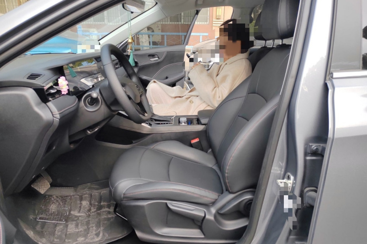 荣威i5 2024款 1.5L CVT尊荣版局部细节19