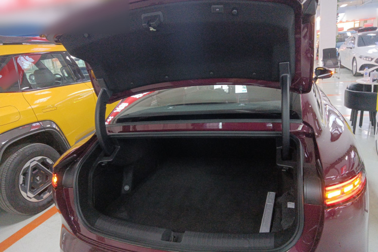 奇瑞风云 风云A9L 2025款 四驱高能巅峰版机舱底盘23