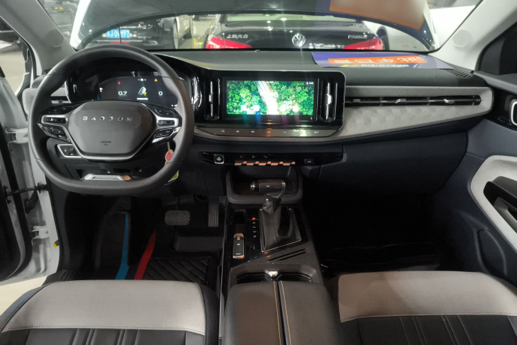 宝骏RM-5 2019款 1.5T CVT 24小时在线豪华型 7座中控内饰12
