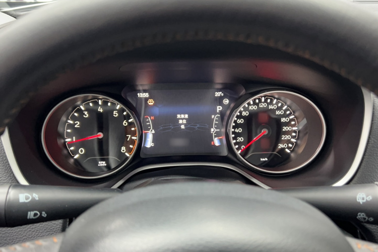 Jeep 指南者 2017款 200T 自动家享版局部细节14