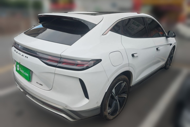 腾势N7 2023款 长续航性能版车身外观7