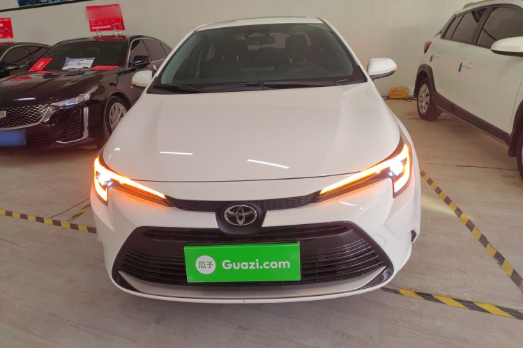 丰田 雷凌 2024款 智能电混双擎 1.8L 豪华版车身外观2