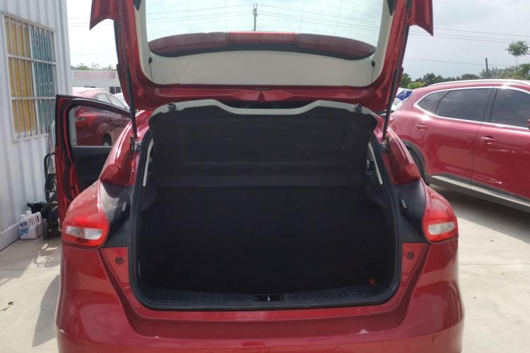 福特 福克斯 2017款 两厢 1.6L 自动舒适型智行版局部细节23