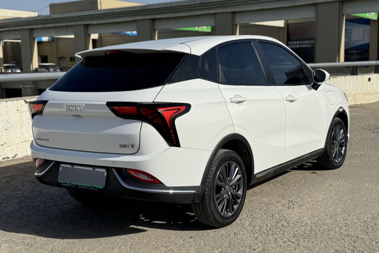 哪吒汽车 哪吒V 2022款 潮 400 Lite车身外观6003