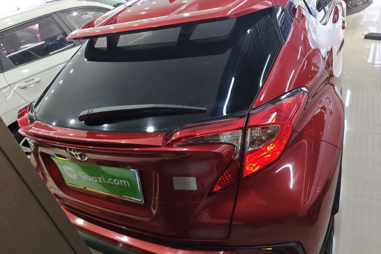 丰田C-HR 2018款 2.0L 领先天窗版 国VI车身外观6