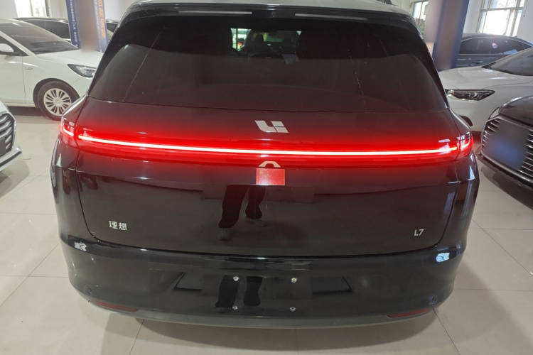 理想汽车 理想L7 2023款 Max车身外观6