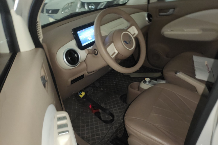 五菱汽车 宏光MINIEV 2025款 四门版 进阶款中控内饰7003