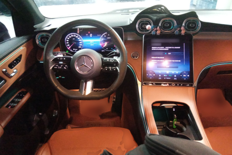 奔驰GLC 2023款 改款 GLC 260 L 4MATIC 豪华型 5座局部细节13