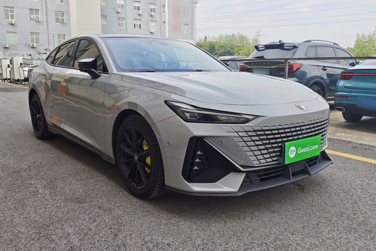 长安UNI-V 2022款 1.5T 智慧领航型车身外观6002