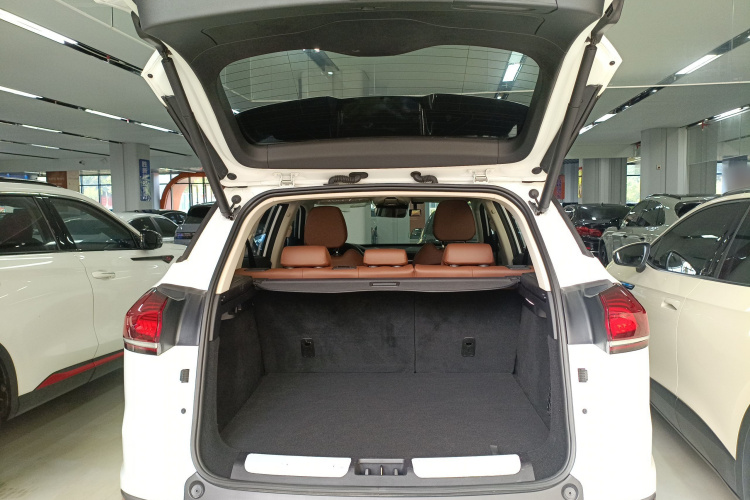 吉利汽车 博越 2020款 1.8TD DCT智领PRO机舱底盘23