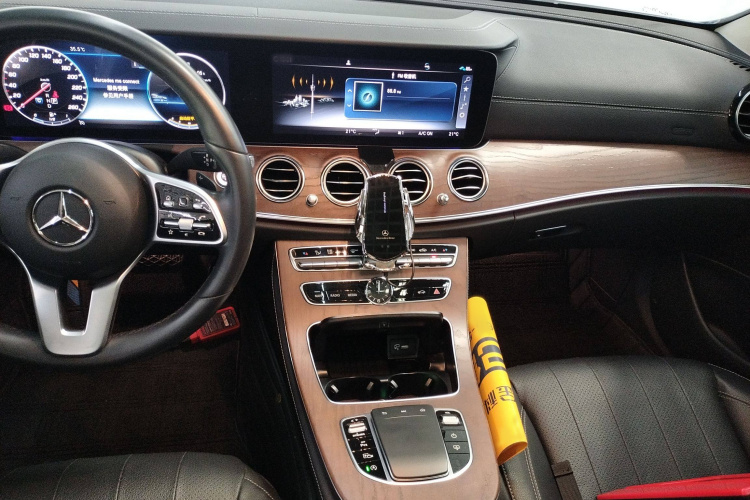 奔驰E级 2020款 E 300 L 豪华型局部细节16