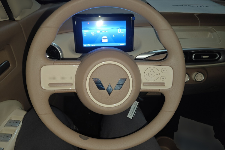 五菱汽车 宏光MINIEV 2025款 四门版 进阶款中控内饰13