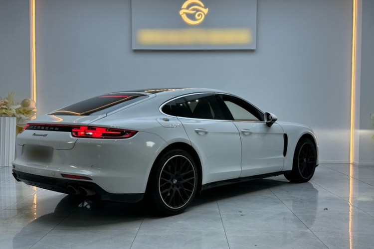 保时捷 2017款 Panamera 4S 2.9T车身外观6005