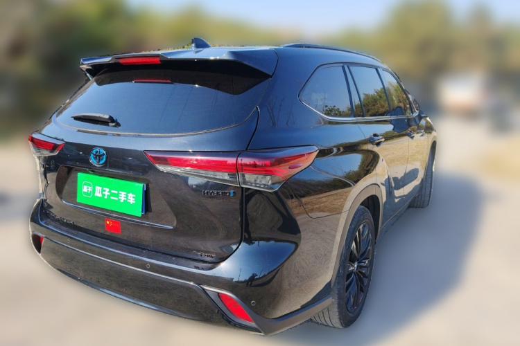 丰田 汉兰达 2023款 2.5L智能电混双擎四驱骑士版 7座车身外观7