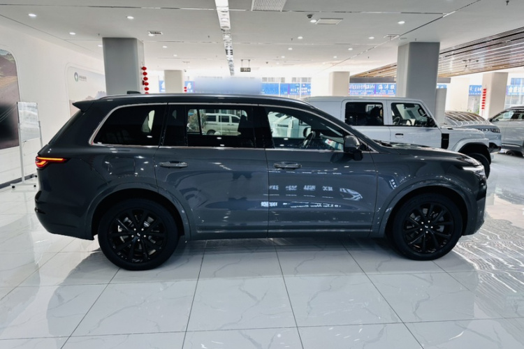 理想汽车 理想ONE 2021款 增程6座版车身外观6003