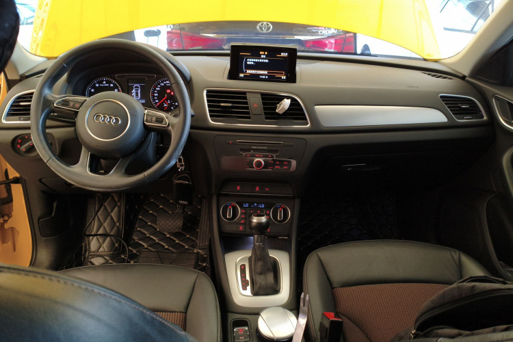 奥迪Q3 2017款 35 TFSI 时尚型中控内饰12