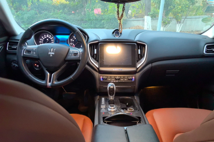 玛莎拉蒂 Ghibli 2017款 3.0T 标准版中控内饰7003