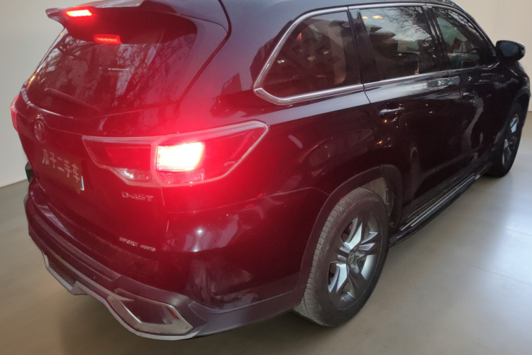 丰田 汉兰达 2015款 2.0T 四驱豪华版 7座车身外观7