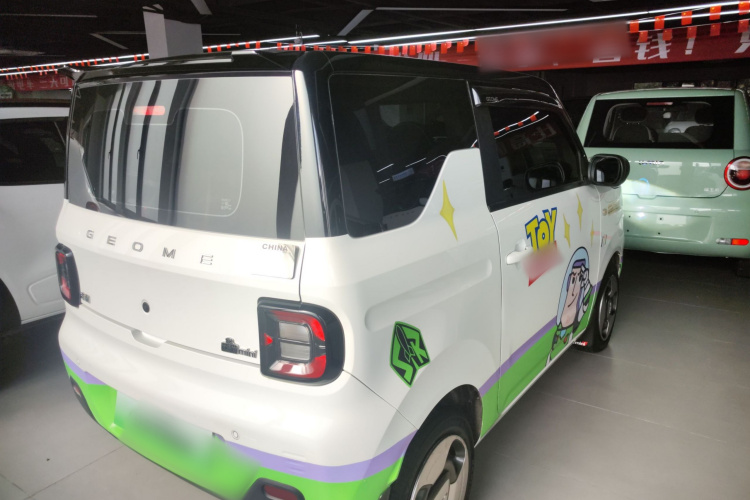 吉利银河 2023款 熊猫mini 200km 灵动熊车身外观7