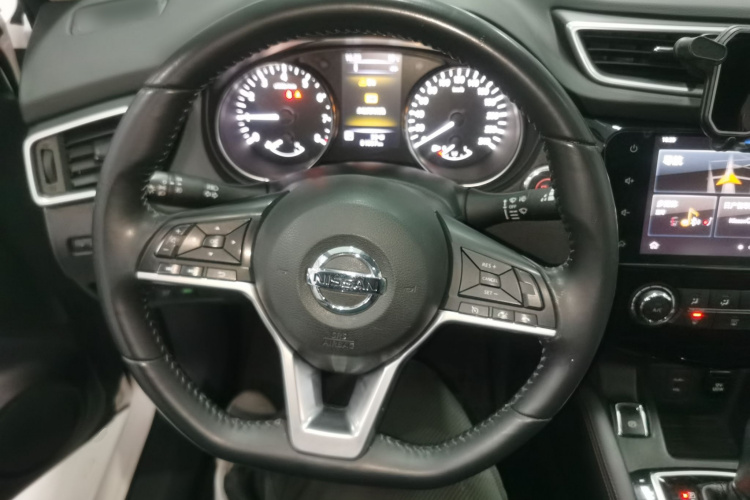 日产 逍客 2019款 2.0L CVT豪华版中控内饰13