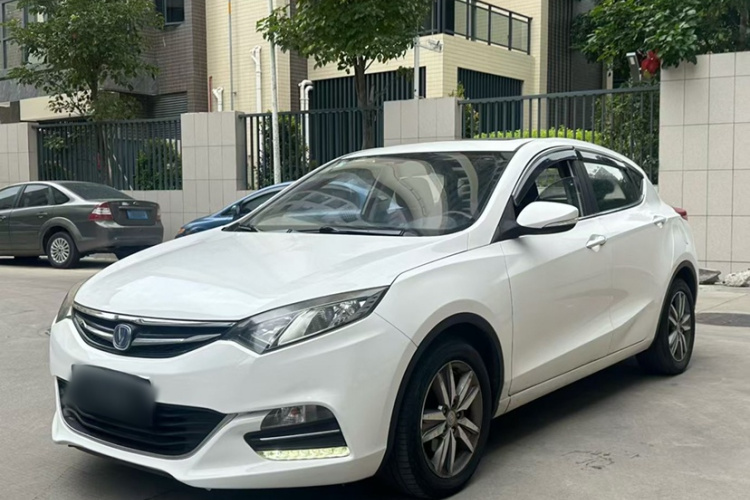 长安 逸动 2016款 XT 1.6L 自动俊酷型车身外观1