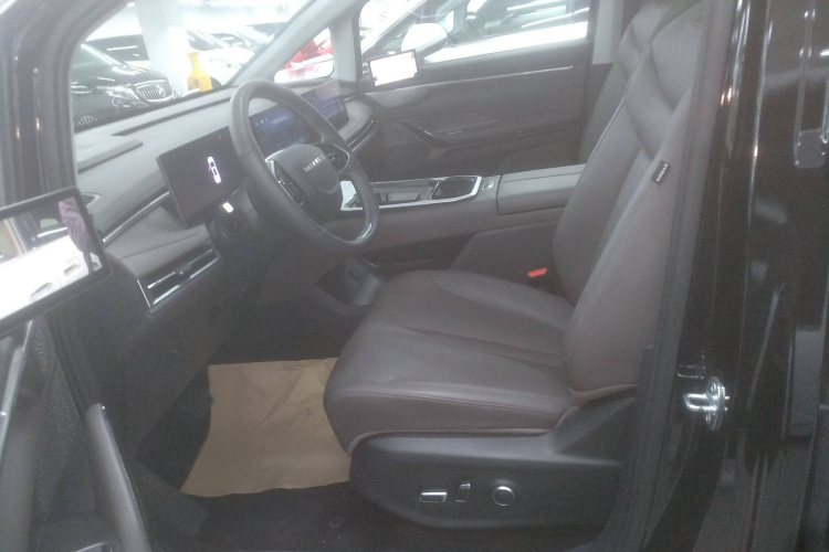 上汽大通MAXUS 大家7 2024款 超混 长续航版 旗舰版局部细节19