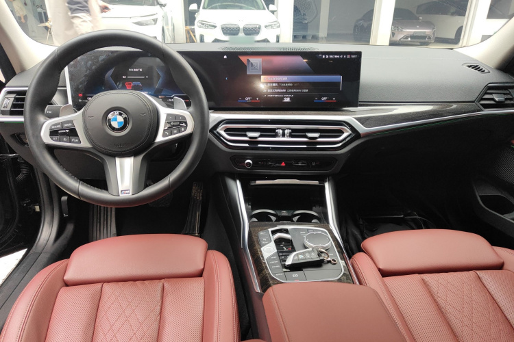宝马3系 2023款 325Li M运动套装中控内饰12