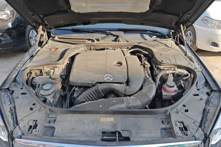 奔驰S级 2019款 S 320 L机舱底盘24