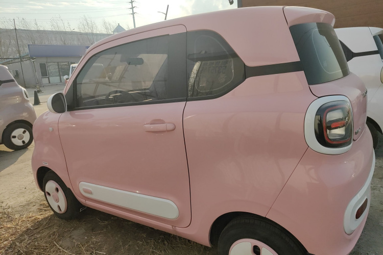 奔腾小马 2025款 222km 闪电马车身外观6003