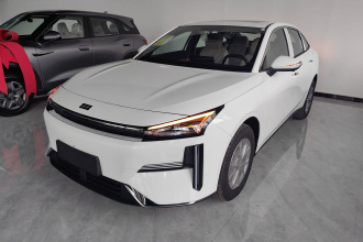 吉利银河 银河L6 2025款 EM-i 60km 探索版