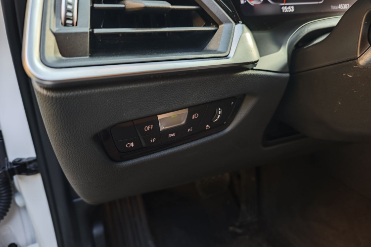 宝马3系 2021款 改款二 320Li M运动套装中控内饰7003