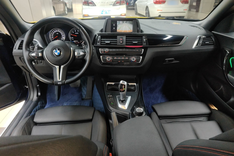 宝马2系(进口) 2018款 220i 敞篷轿跑车 运动设计套装中控内饰7002