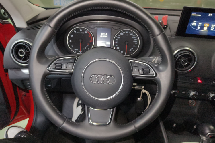 奥迪A3 2016款 Sportback 35 TFSI 领英型中控内饰13