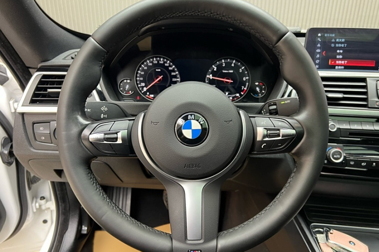 宝马3系GT 2019款 320i M运动套装局部细节13