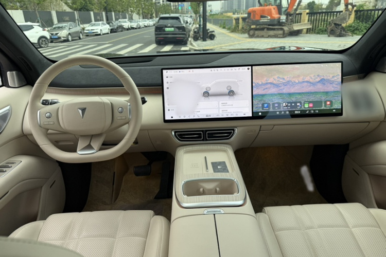 深蓝汽车 深蓝S09 2025款 四驱Ultra+ 高定版中控内饰7015