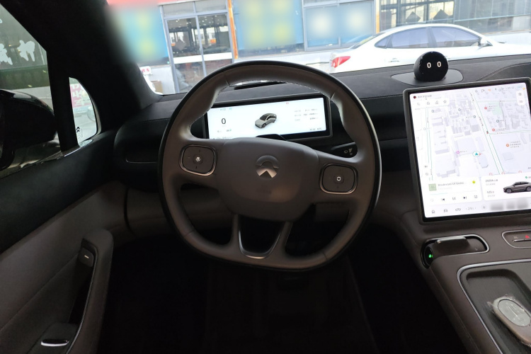 蔚来EC6 2024款 75kWh中控内饰13