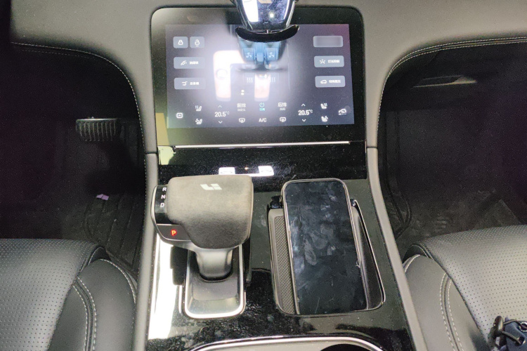 理想汽车 理想ONE 2021款 增程6座版局部细节18