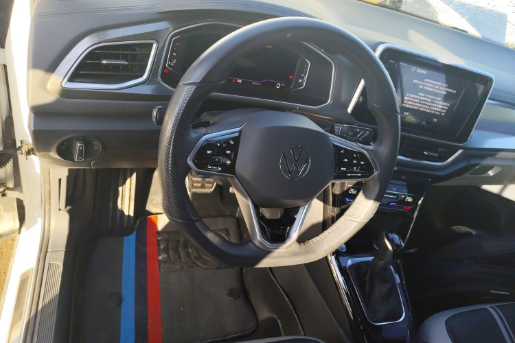 大众 T-ROC探歌 2023款 300TSI DSG两驱辰光版中控内饰13