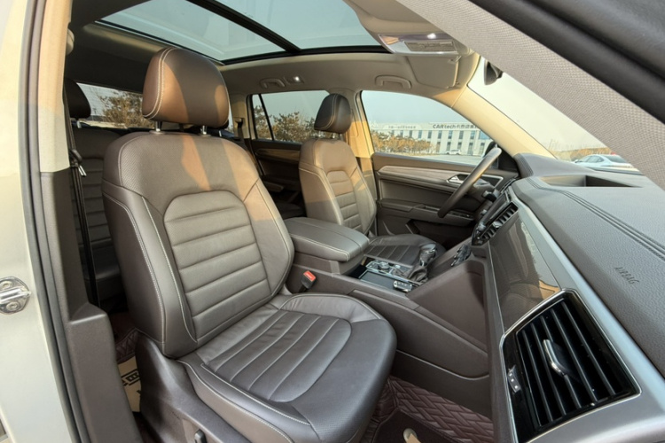 大众 途昂 2017款 380TSI 四驱豪华版局部细节9007